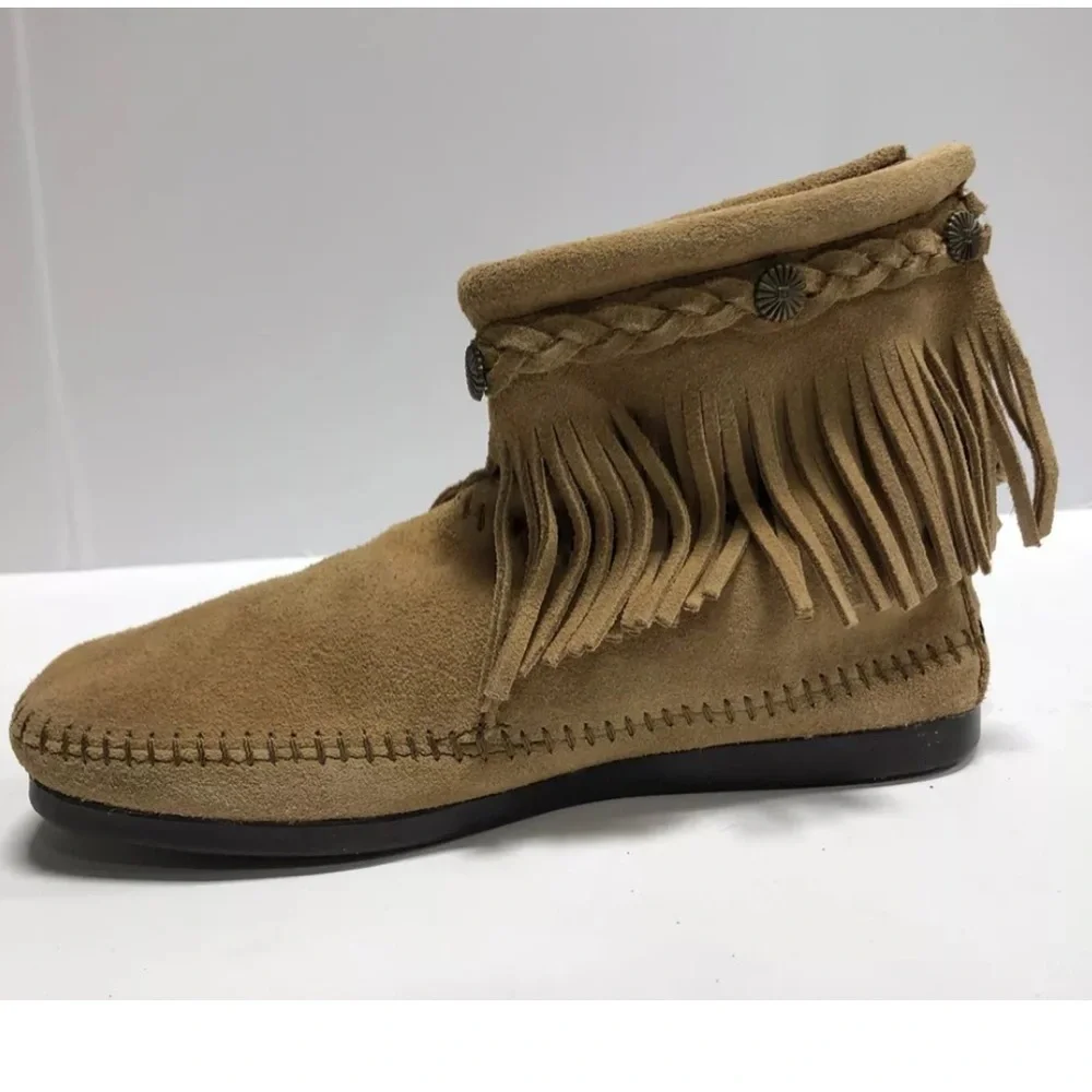 Minnetonka Women’s Hi Top Fringe Boots Brown, Size 6.5 M
